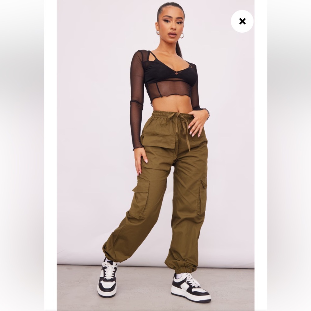 PRETTYLITTLETHING PETITE KHAKI ULTIMATE CARGO PANTS